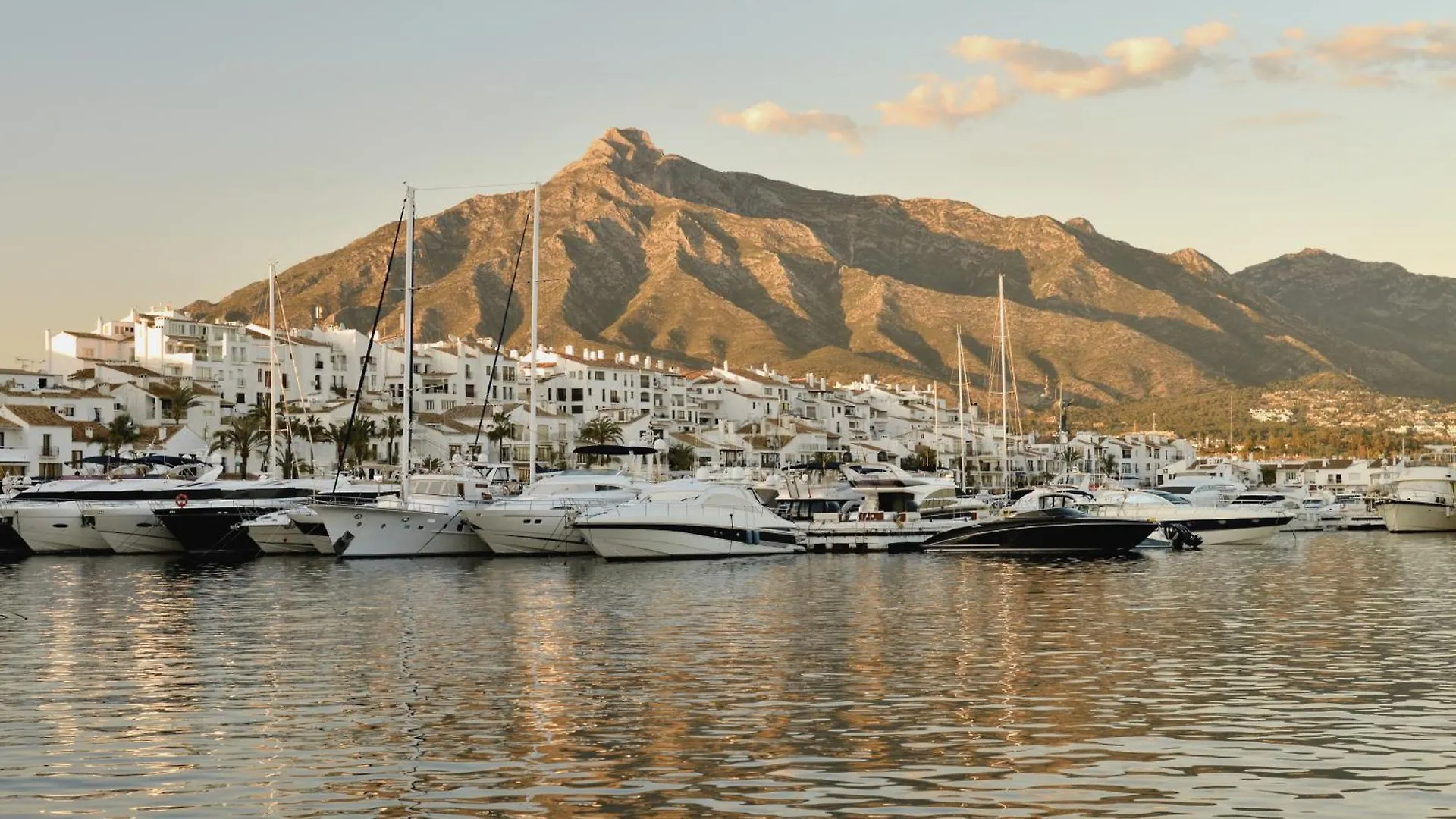 Apartmán Vacation Marbella I Stylish 5Bdr Penthouse, Sea And Marina View