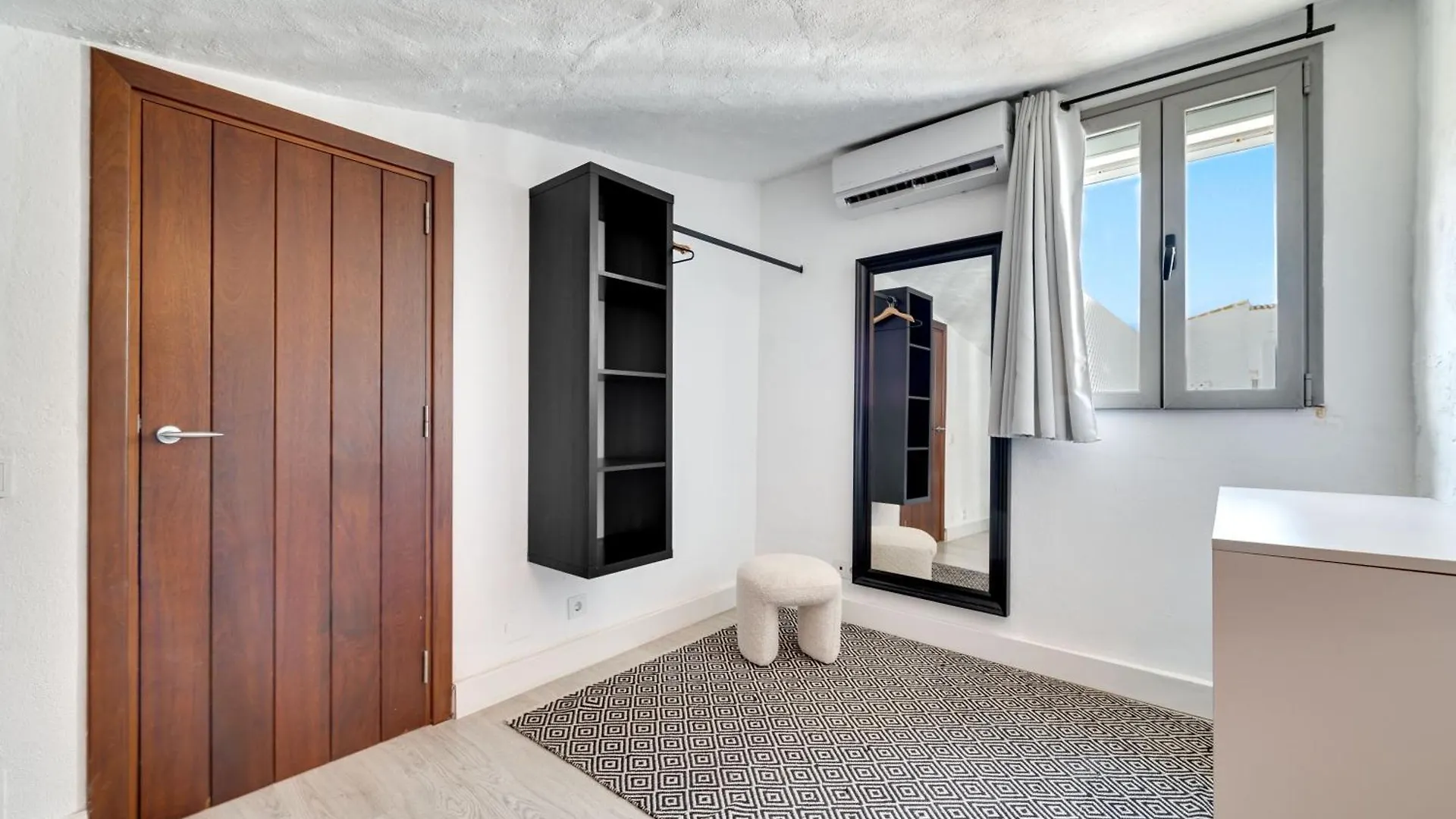 Vacation Marbella I Stylish 5Bdr Penthouse, Sea And Marina View Apartment Spain